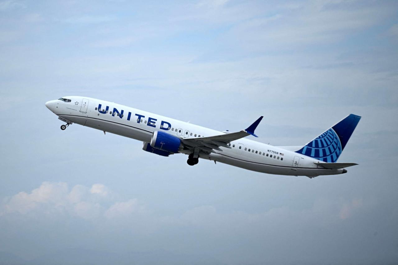 United Airlines will soon prioritize window seat boarding to speed ...