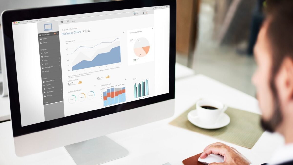 Quickbooks - Small Business Accounting Software Review [2021]