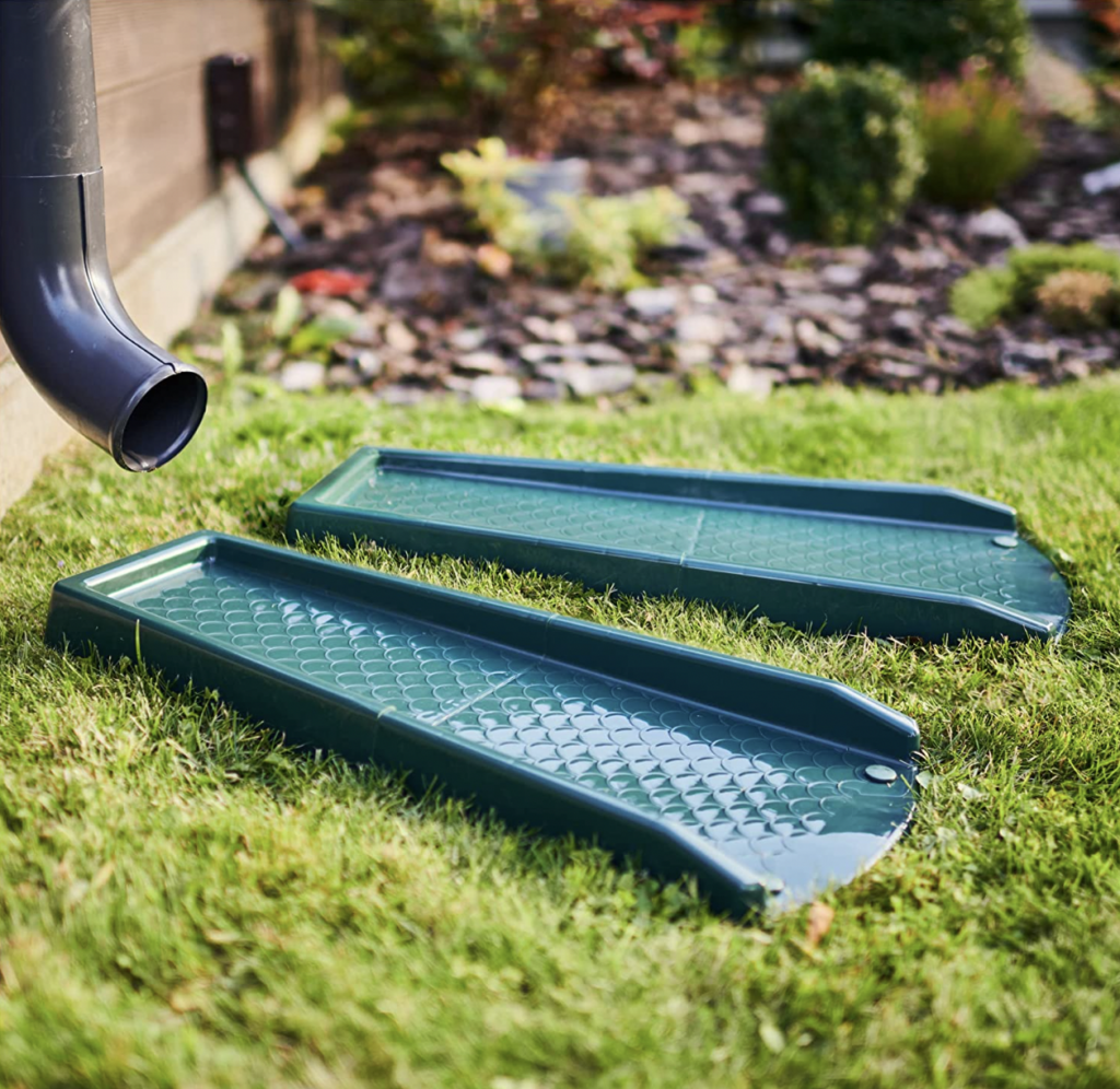 gutter and house roof logo template. Roof downspout vector design ...